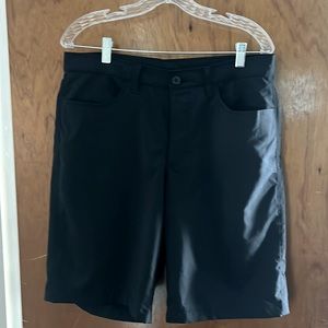 HEATGEAR men’s black golf/dress shorts 34 waistband